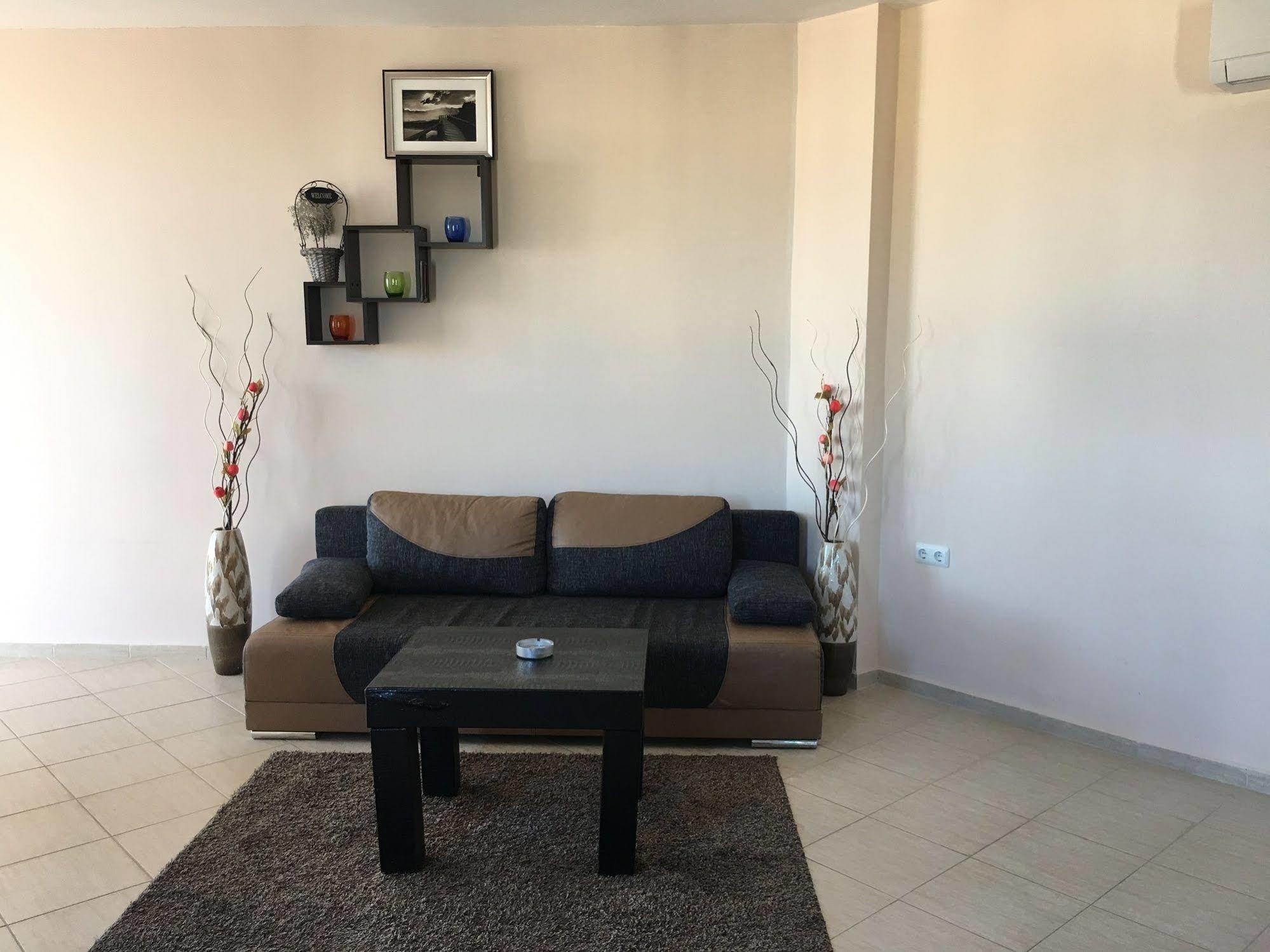 Arizona Del Mar Apartment Pomorie Exterior photo