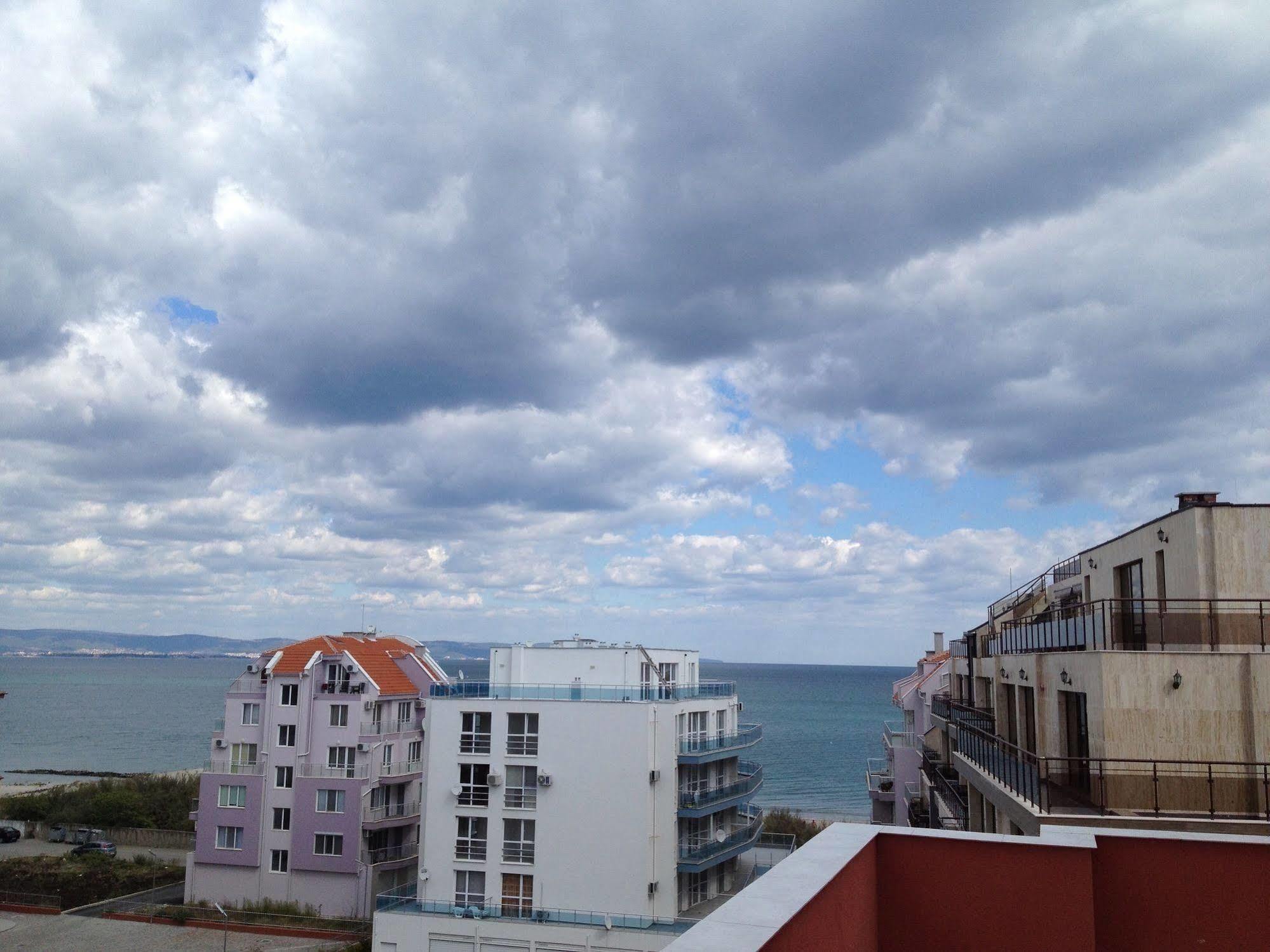 Arizona Del Mar Apartment Pomorie Exterior photo