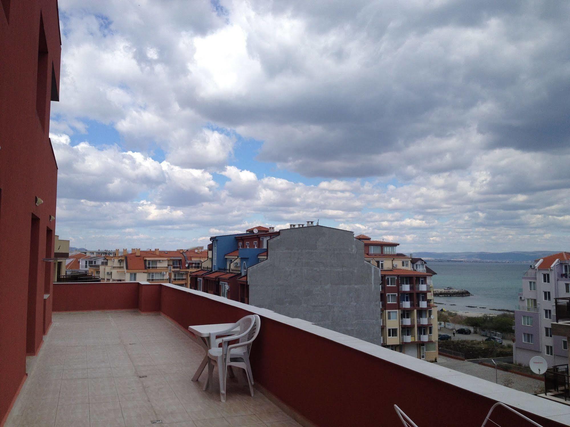 Arizona Del Mar Apartment Pomorie Exterior photo