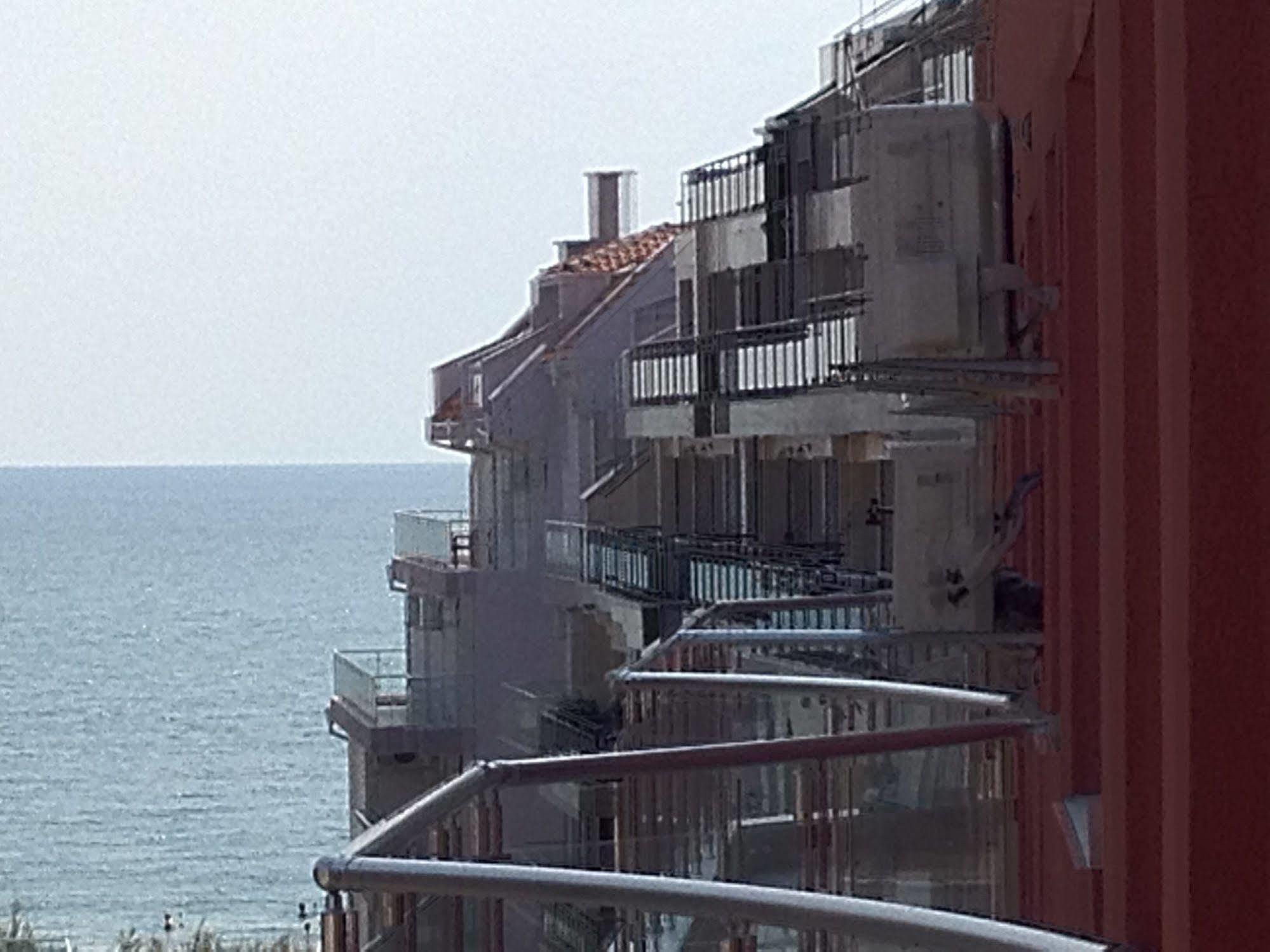 Arizona Del Mar Apartment Pomorie Exterior photo